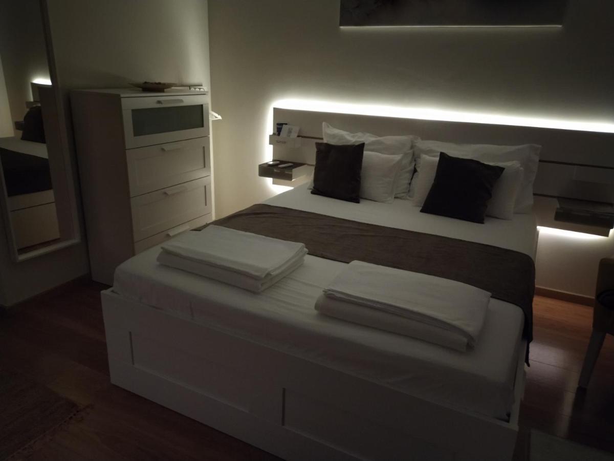 Central Palace Apartmani - Pupinova Palata Novi Sad Exteriör bild