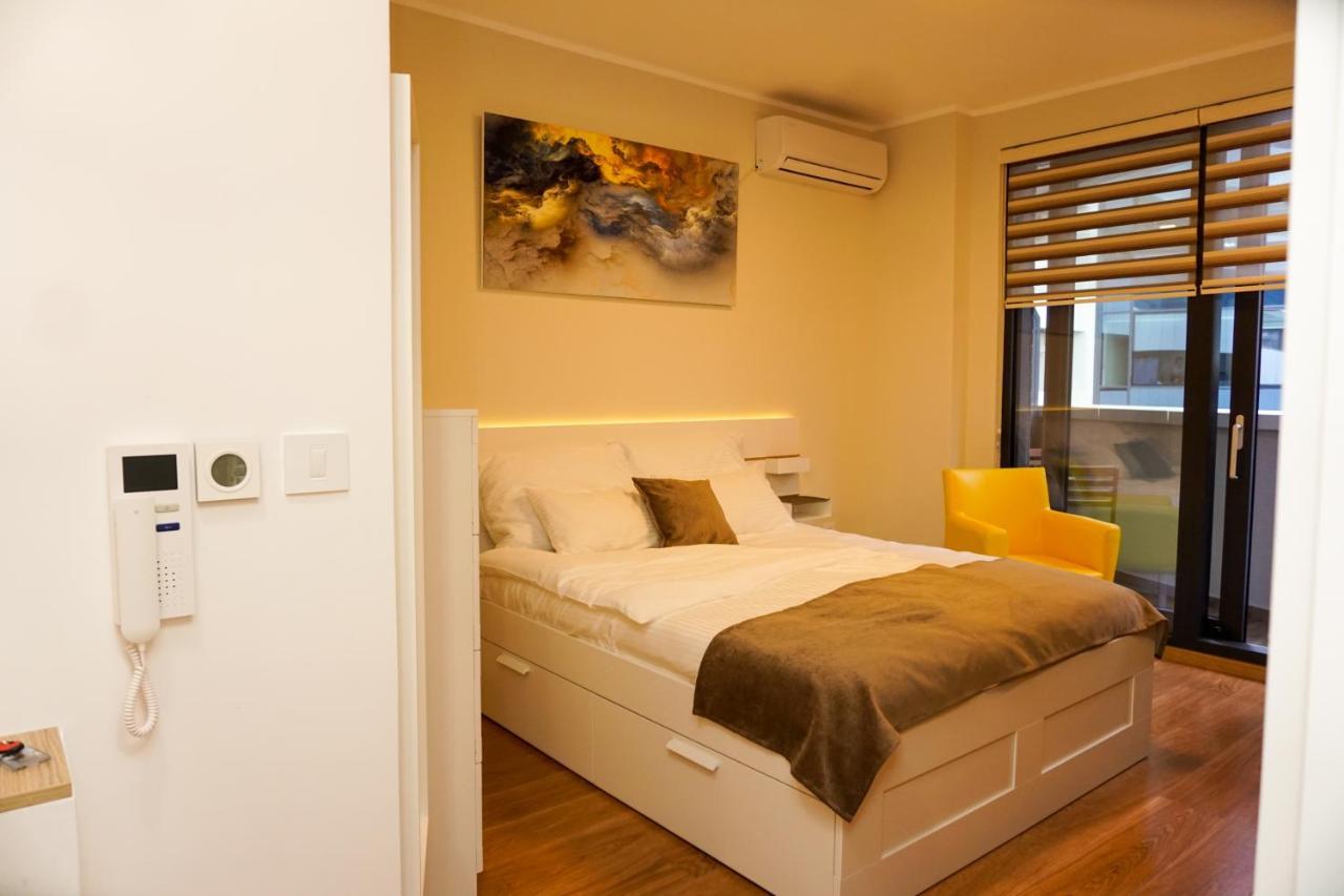 Central Palace Apartmani - Pupinova Palata Novi Sad Exteriör bild