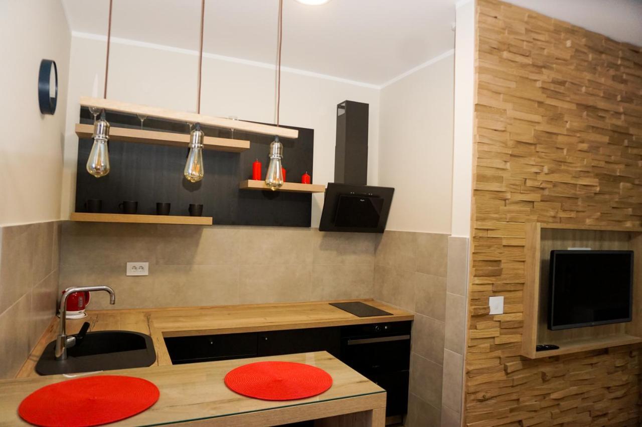 Central Palace Apartmani - Pupinova Palata Novi Sad Exteriör bild